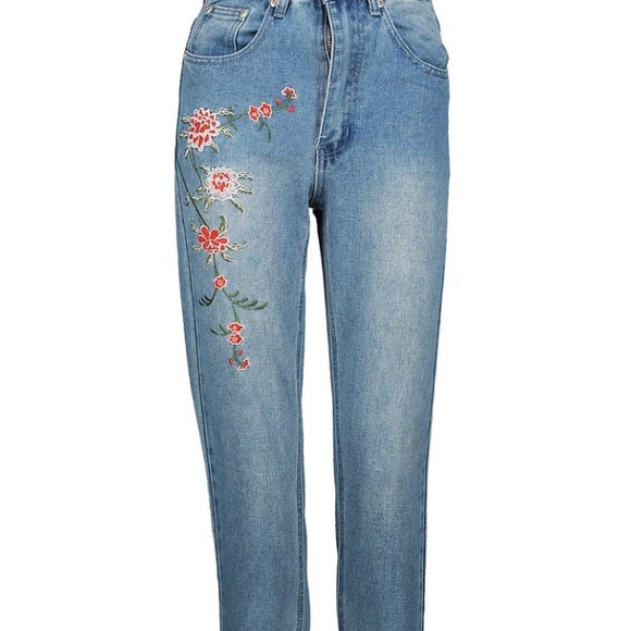 Embroidered mom jeans - Picture 3 of 5